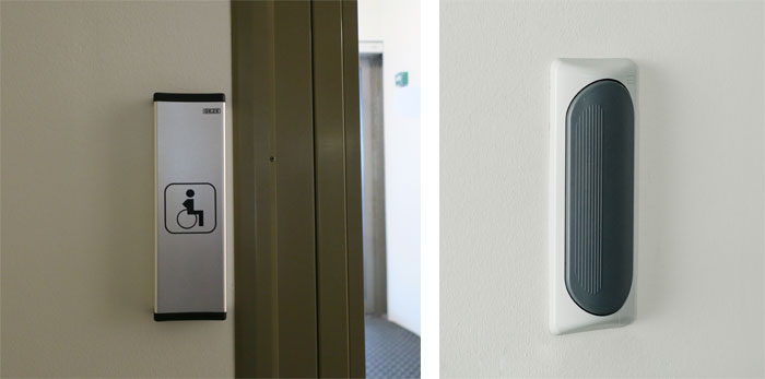 Esimerkkejä sähköisesti avautuvan wc- ja pesutilan oven avauspainikkeista, jotka voi avata myös kyynärpäällä.